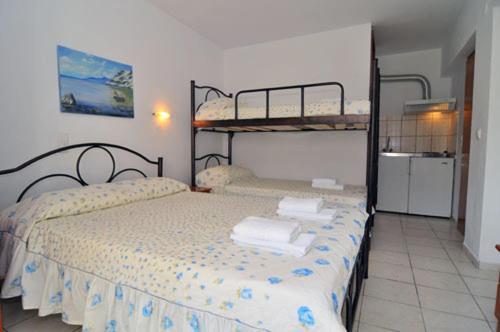 Villa Iris Prínos Esterno foto